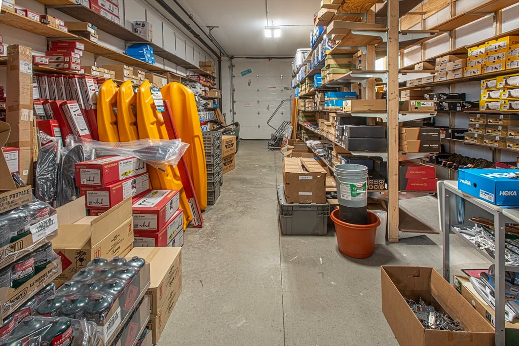 227 Russell Street Photo 20