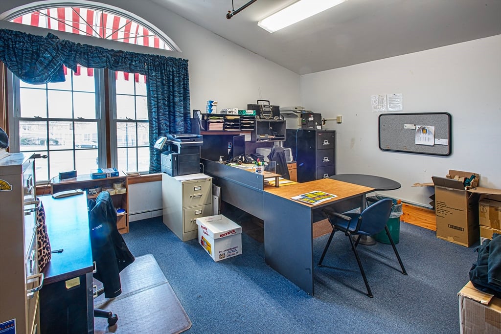 227 Russell Street Photo 25