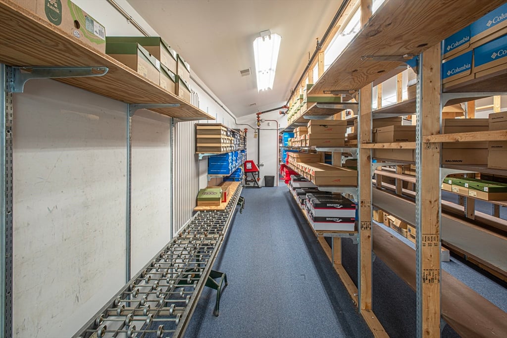 227 Russell Street Photo 23