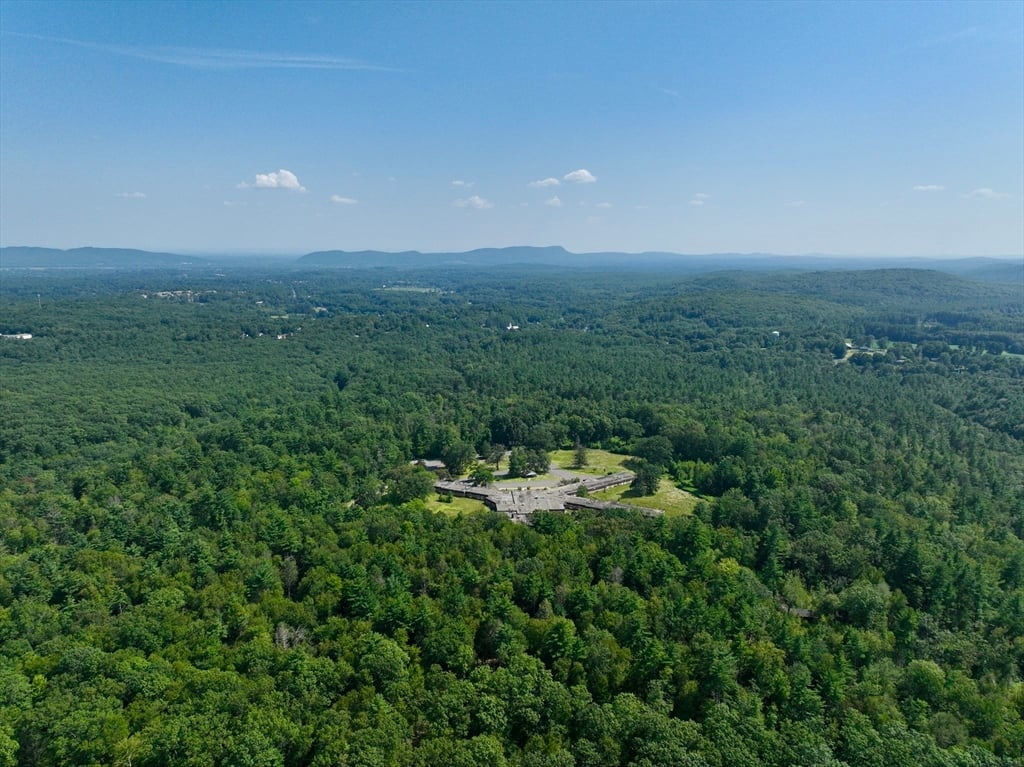 222 River Rd Photo 5