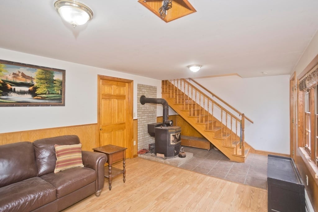 55 Cummington Rd Photo 25