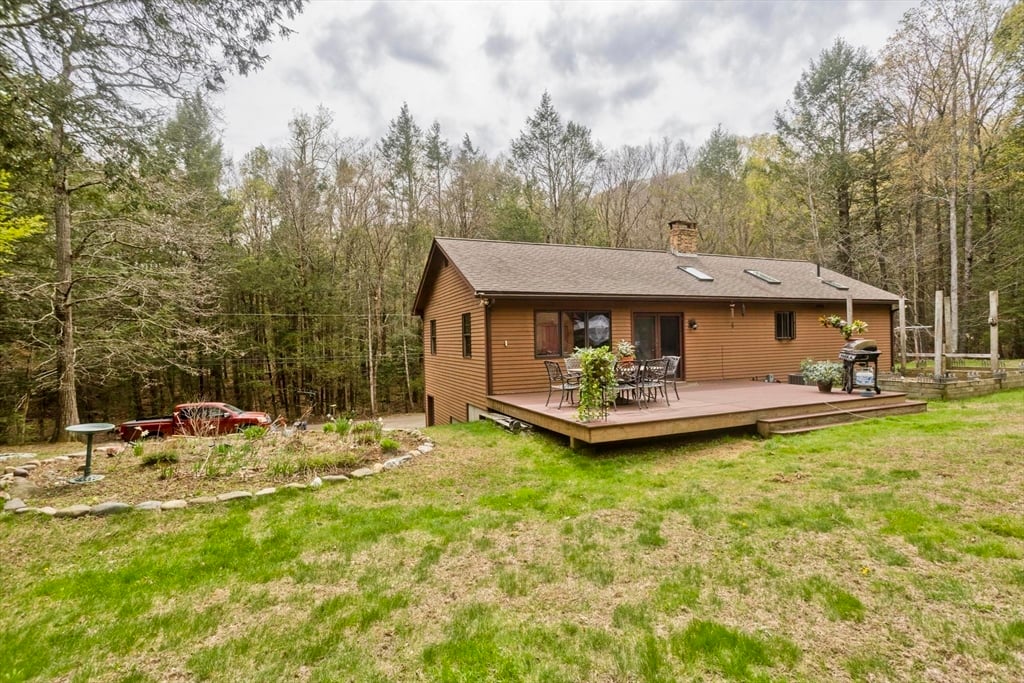 55 Cummington Rd Photo 17