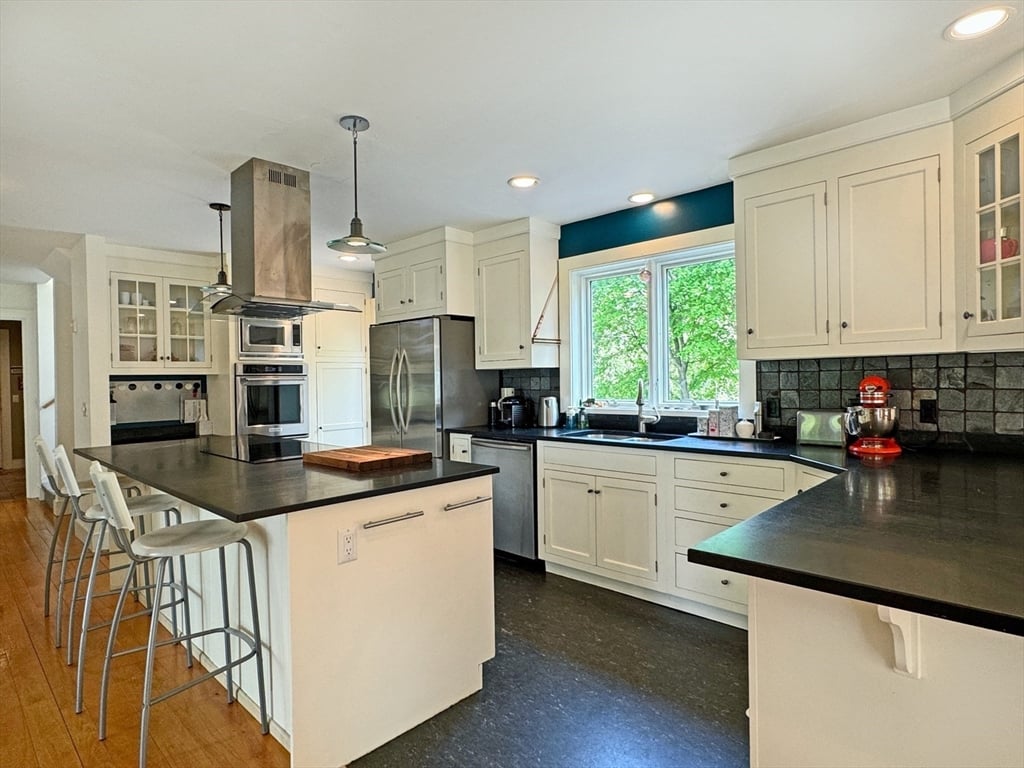 187 Plain Road Photo 14