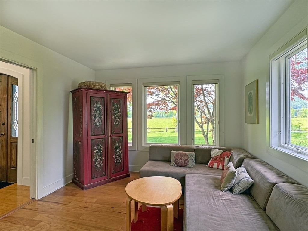 187 Plain Road Photo 17