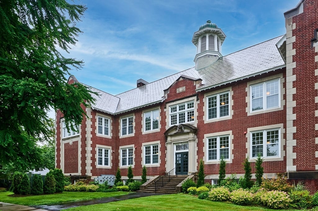 58 Main St  #4 Photo 1