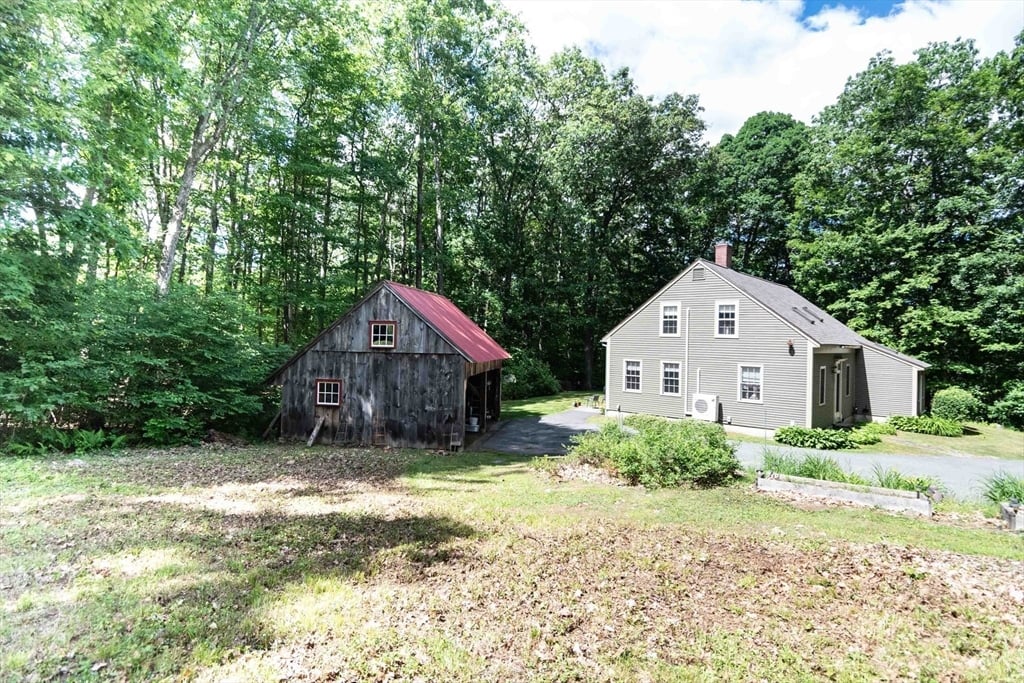 80 Lyman Rd Photo 5