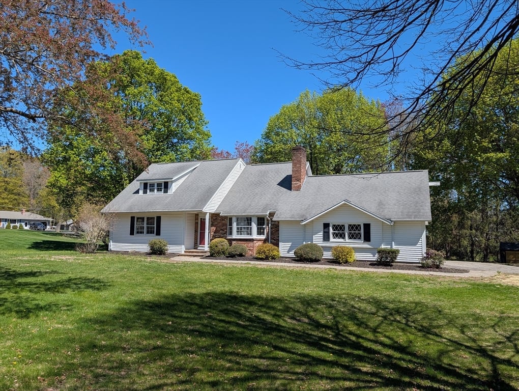 124 Plain Road West Photo 1