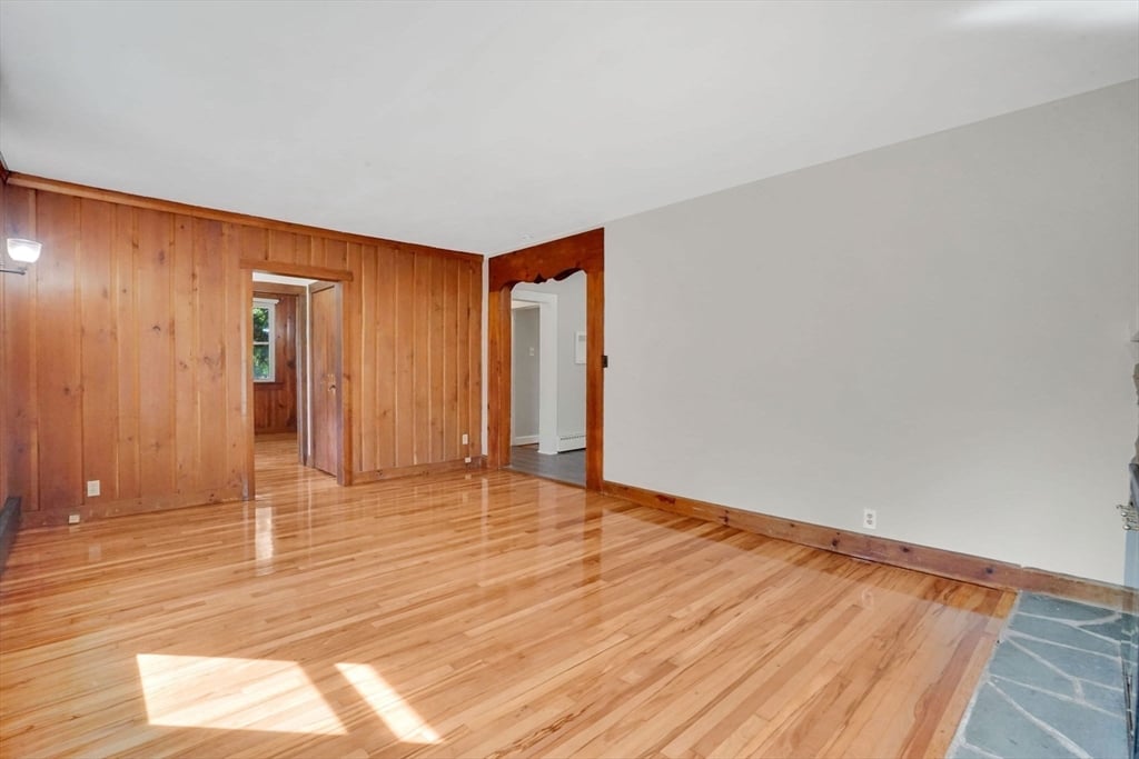 213 Greenfield Rd Photo 9