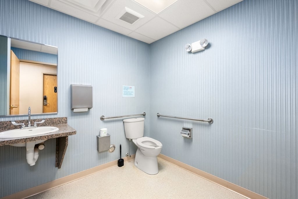 4 West Street Photo 15