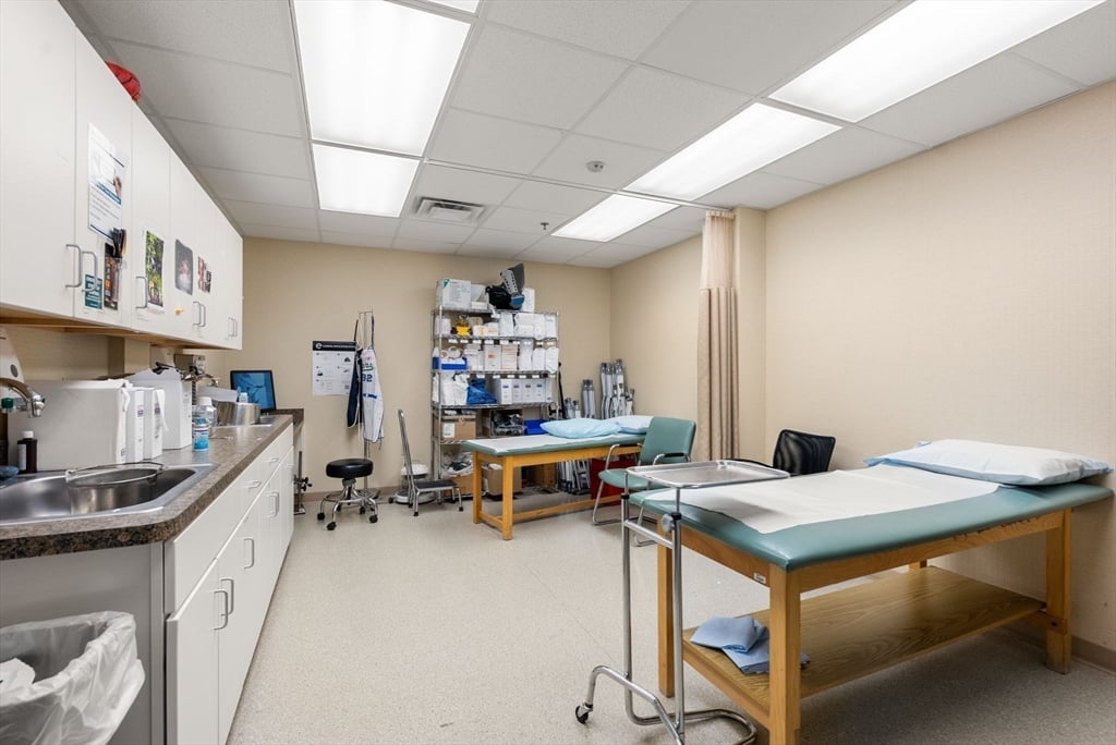 4 West Street Photo 14