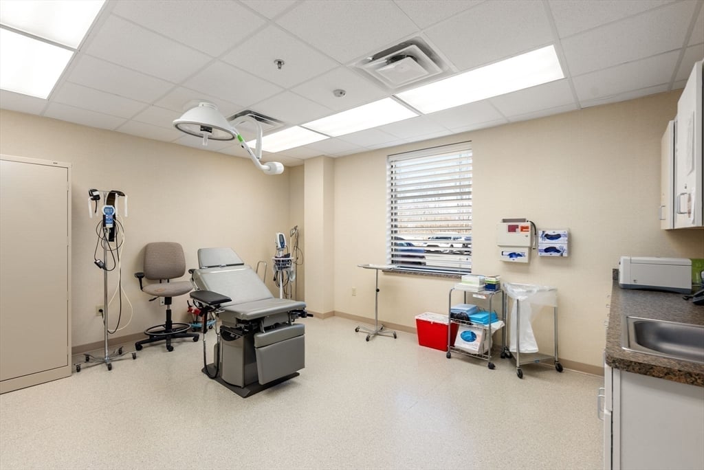 4 West Street Photo 12