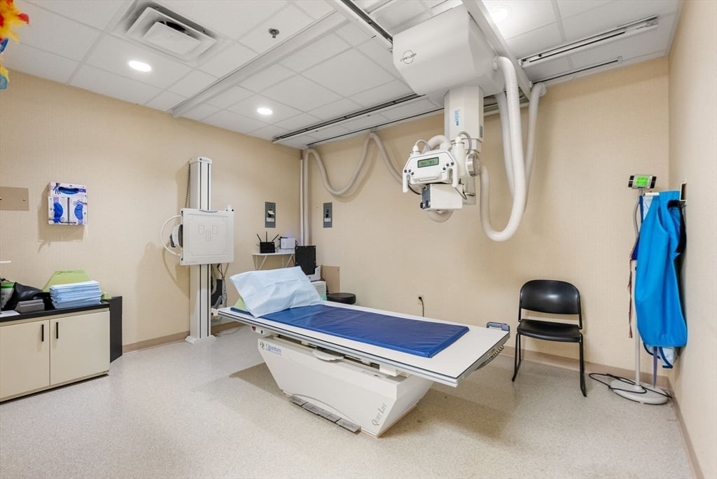 4 West Street Photo 10