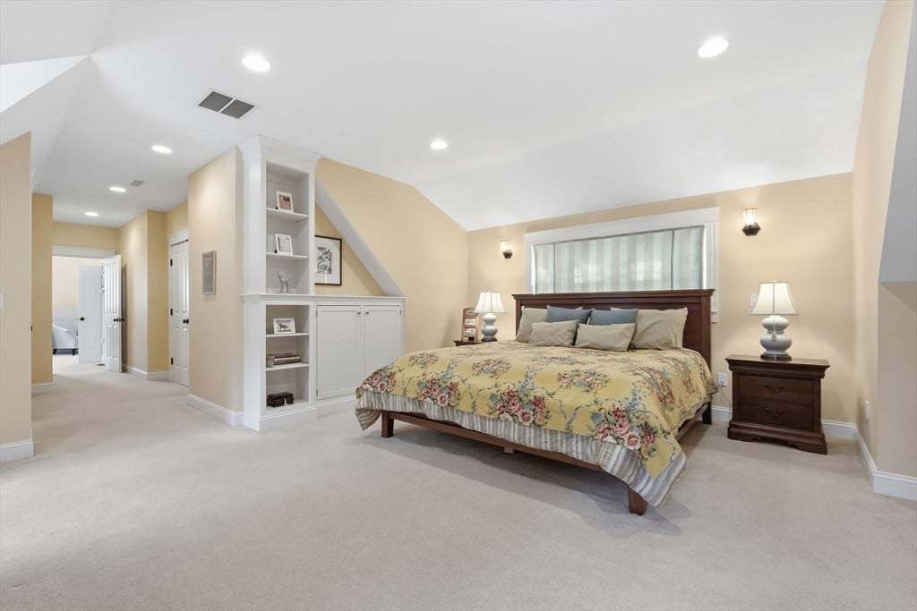 16 Hawthorn Rd Photo 29