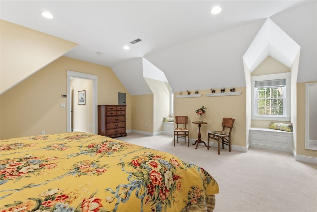 16 Hawthorn Rd Photo 28