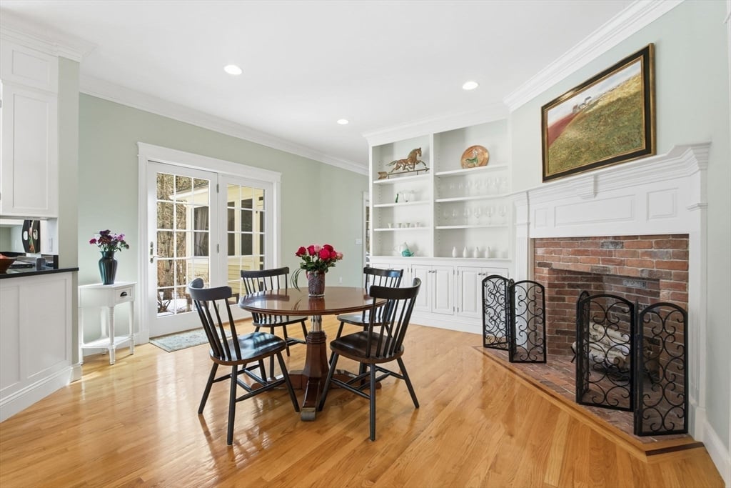 16 Hawthorn Rd Photo 14