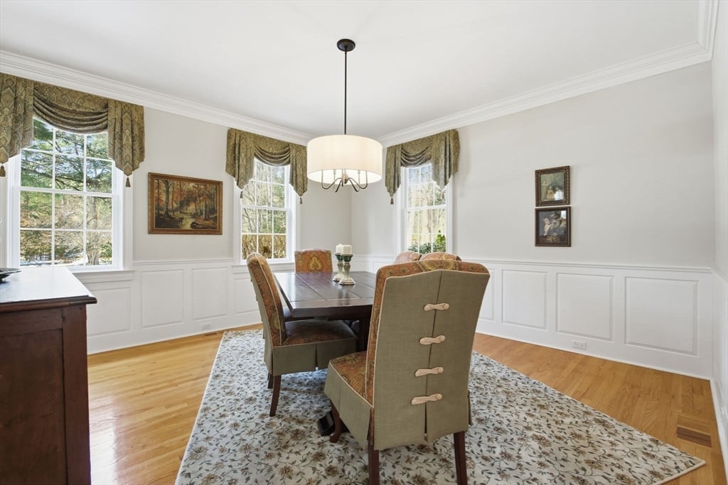 16 Hawthorn Rd Photo 15