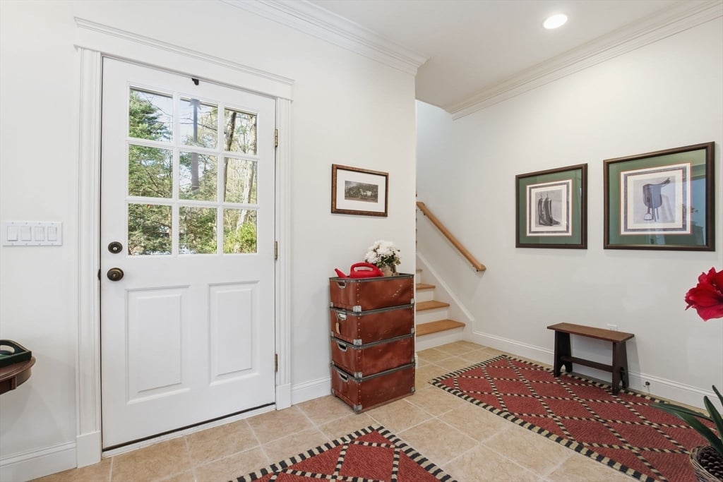 16 Hawthorn Rd Photo 6