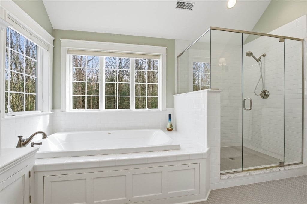 16 Hawthorn Rd Photo 30