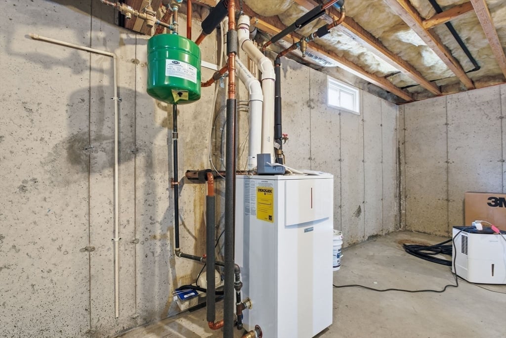 16 Hawthorn Rd Photo 40