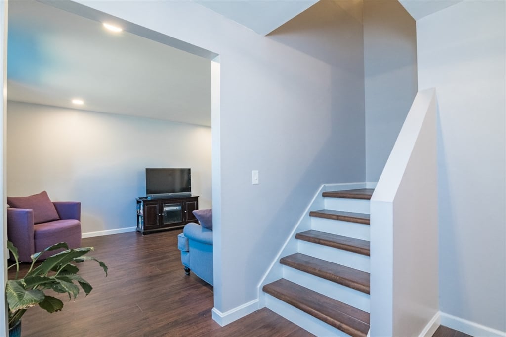 6 Duncan Dr  #B Photo 16