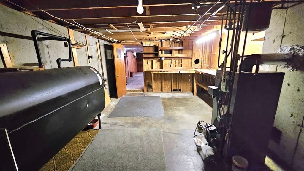 59 North Hatfield Rd Photo 17