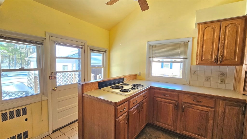 59 North Hatfield Rd Photo 4