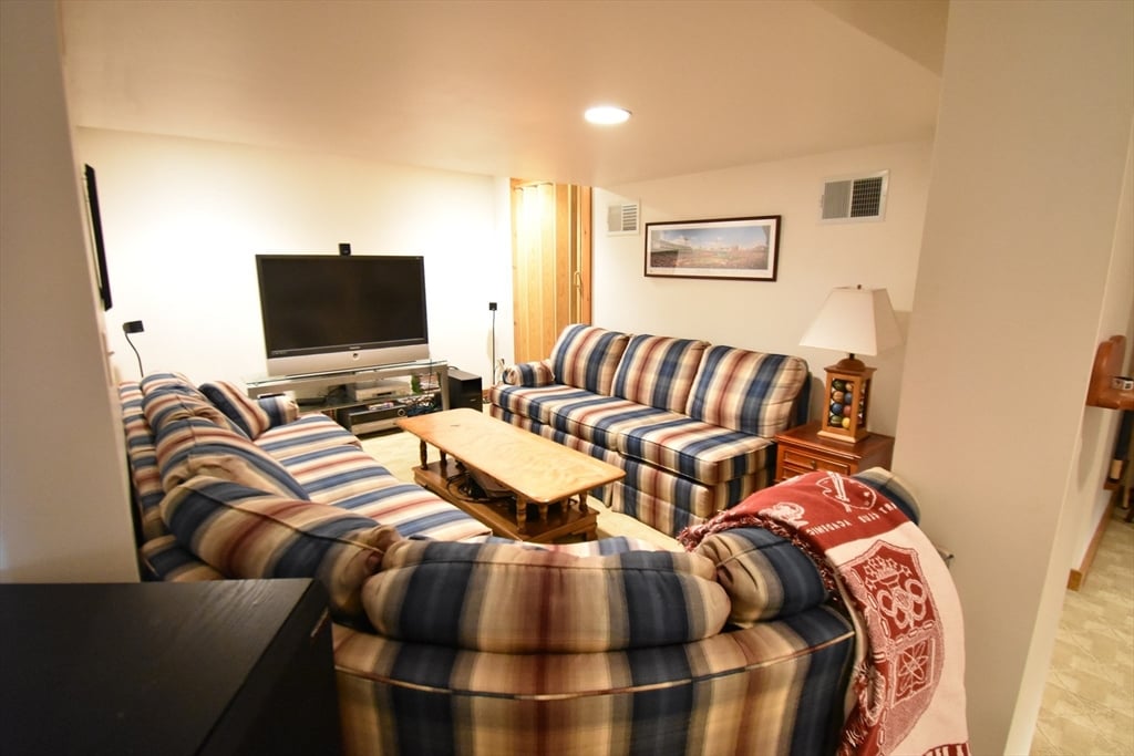 51 Coleman Road Photo 17
