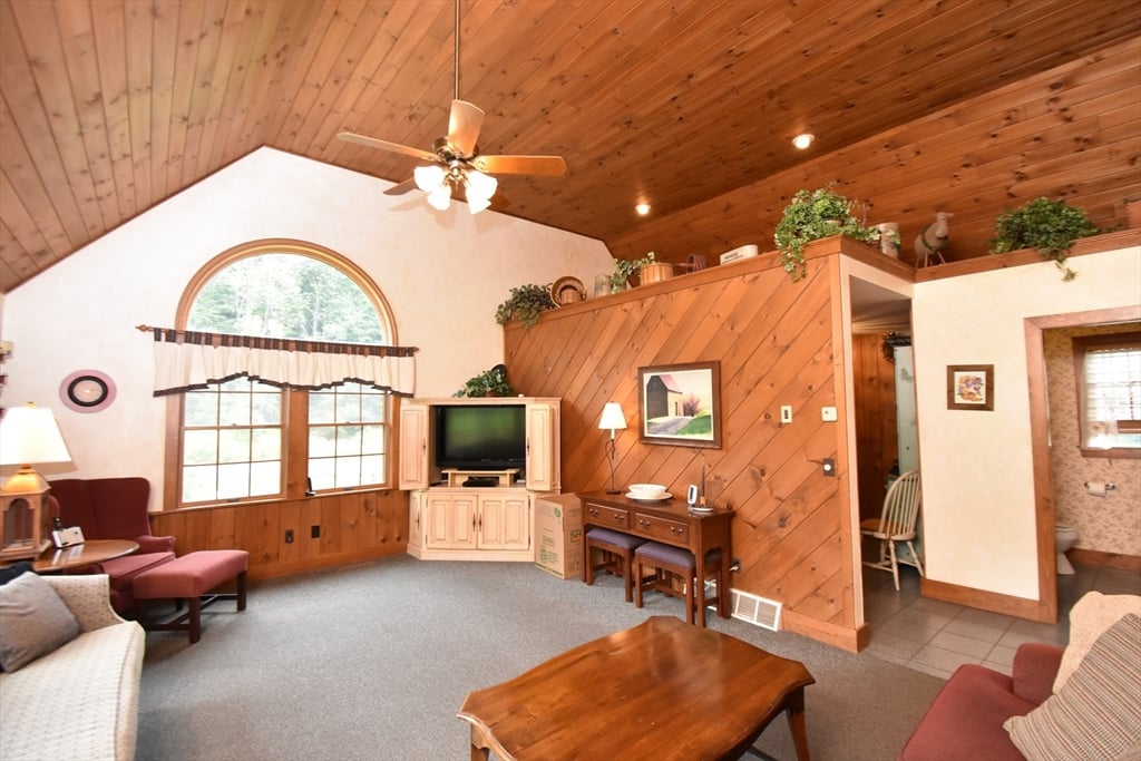 51 Coleman Road Photo 24