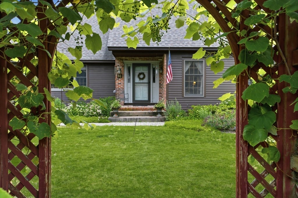 51 Coleman Road Photo 4