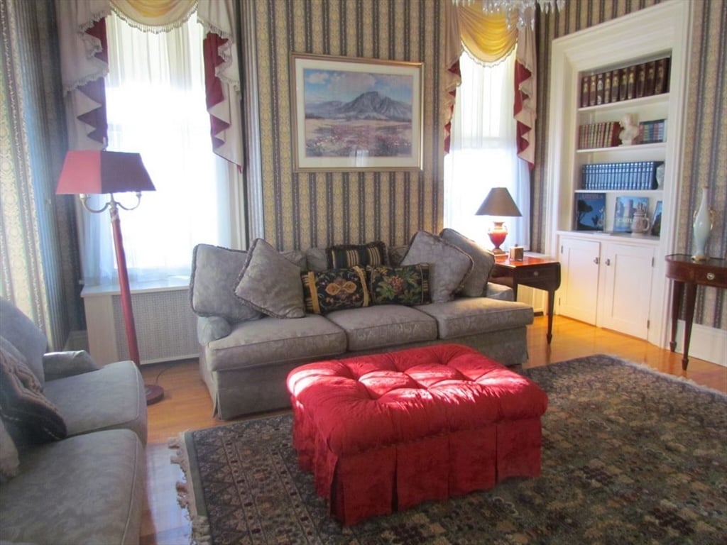 2 Columbia Street Photo 11