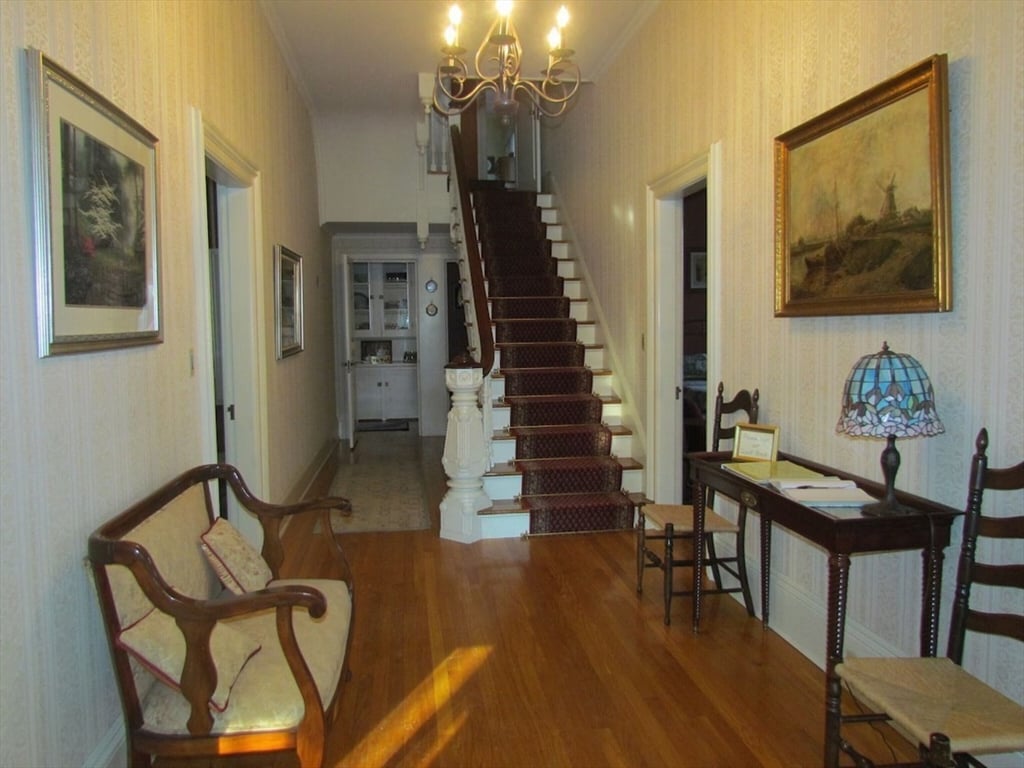 2 Columbia Street Photo 8