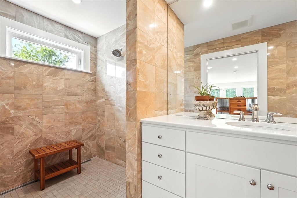 13-15 Vista Ter Photo 23