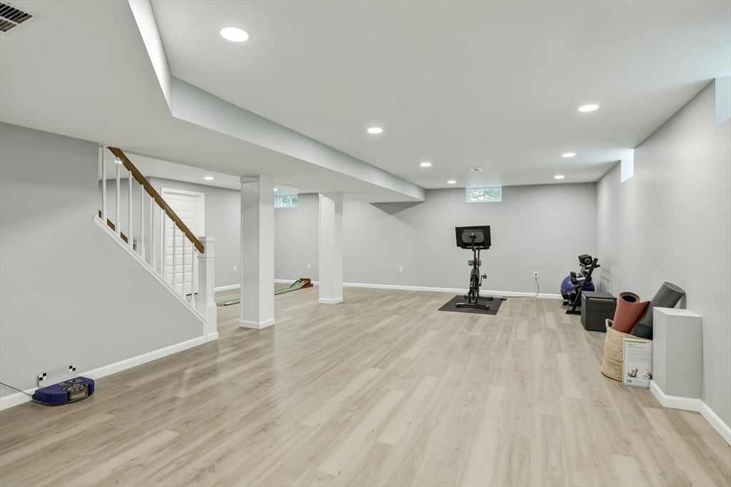 12 Crystal Ln Photo 35