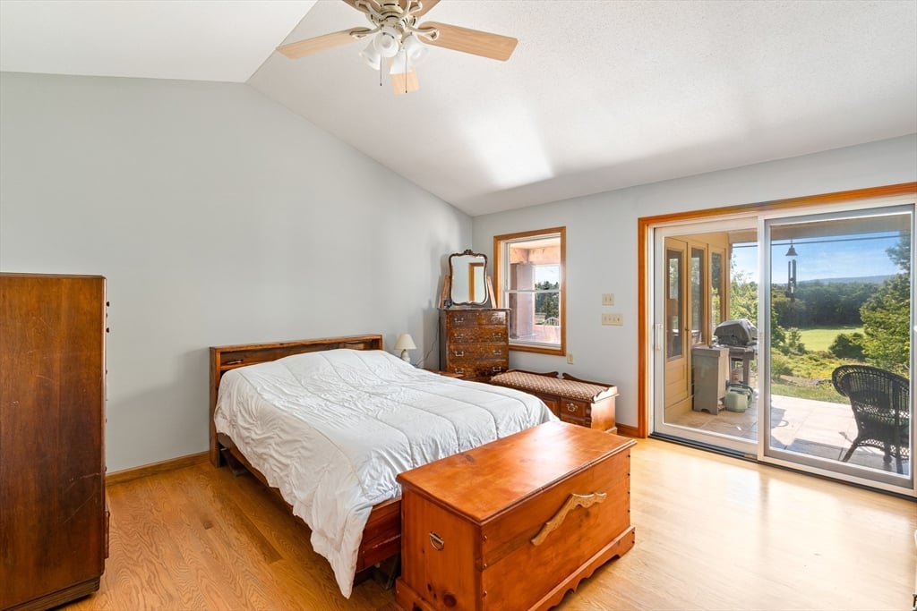 21 Old County Road Photo 24