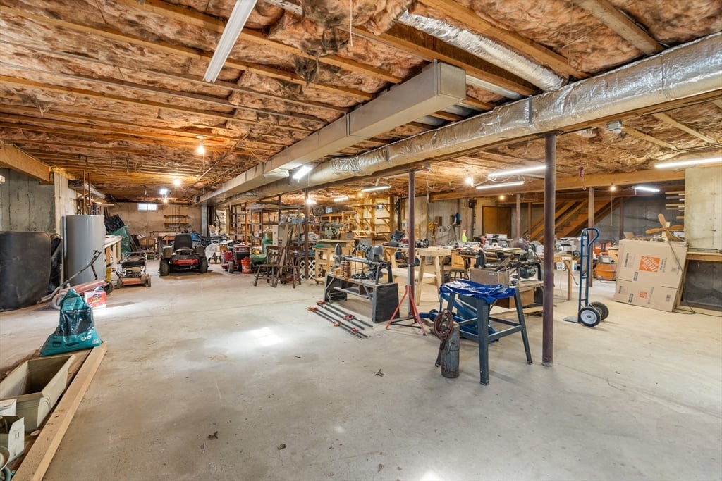 21 Old County Road Photo 33