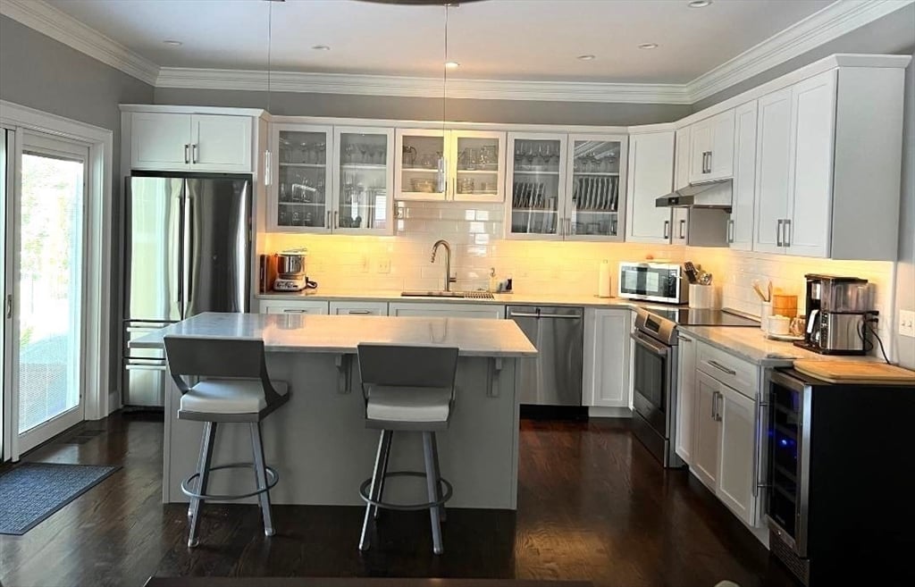 6 East Commons Drive #6 Photo 4