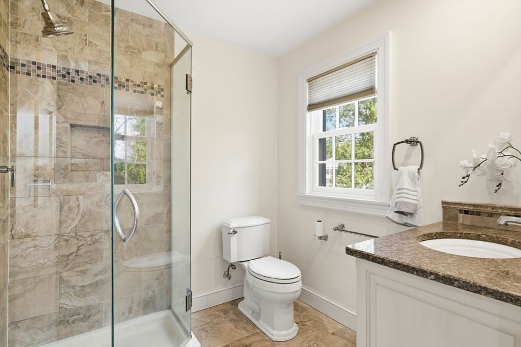 324 Farmington Road Photo 26