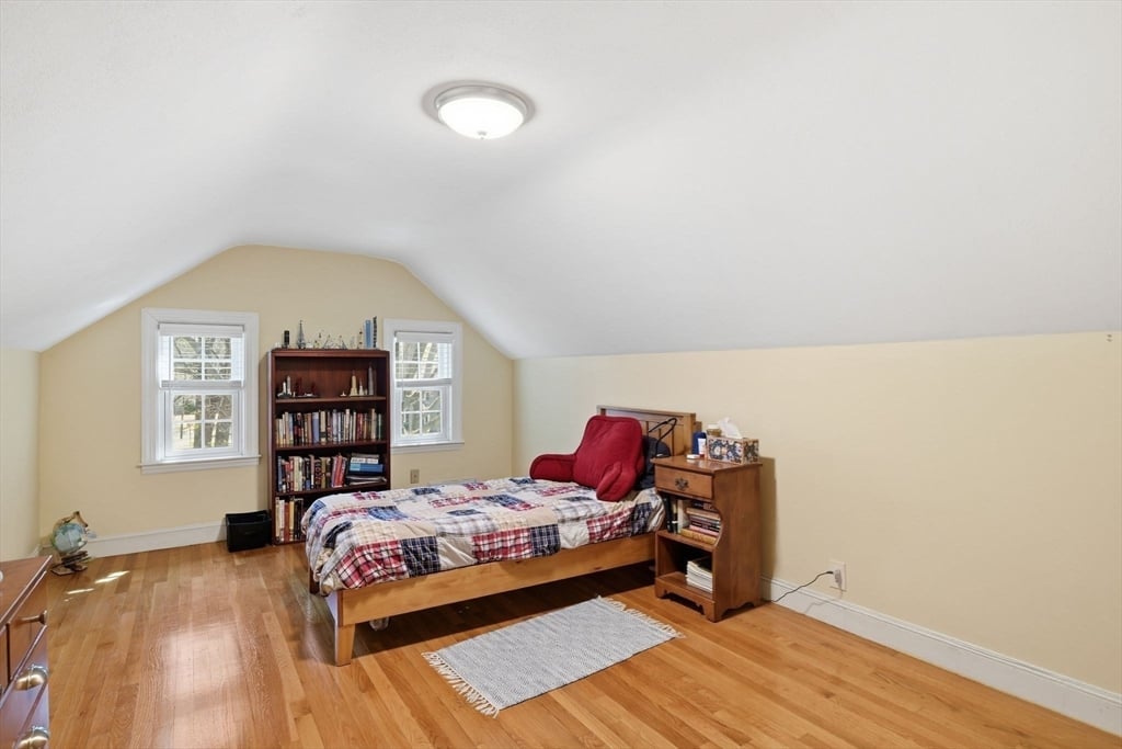 324 Farmington Road Photo 33