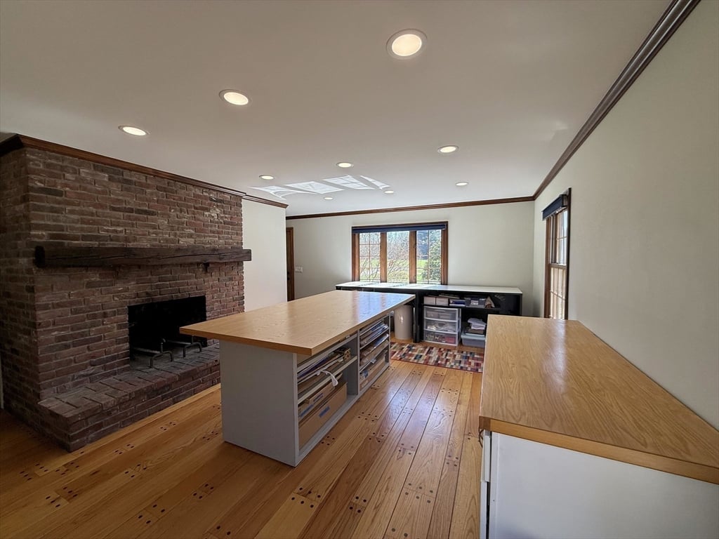 34 Gore Avenue Photo 9