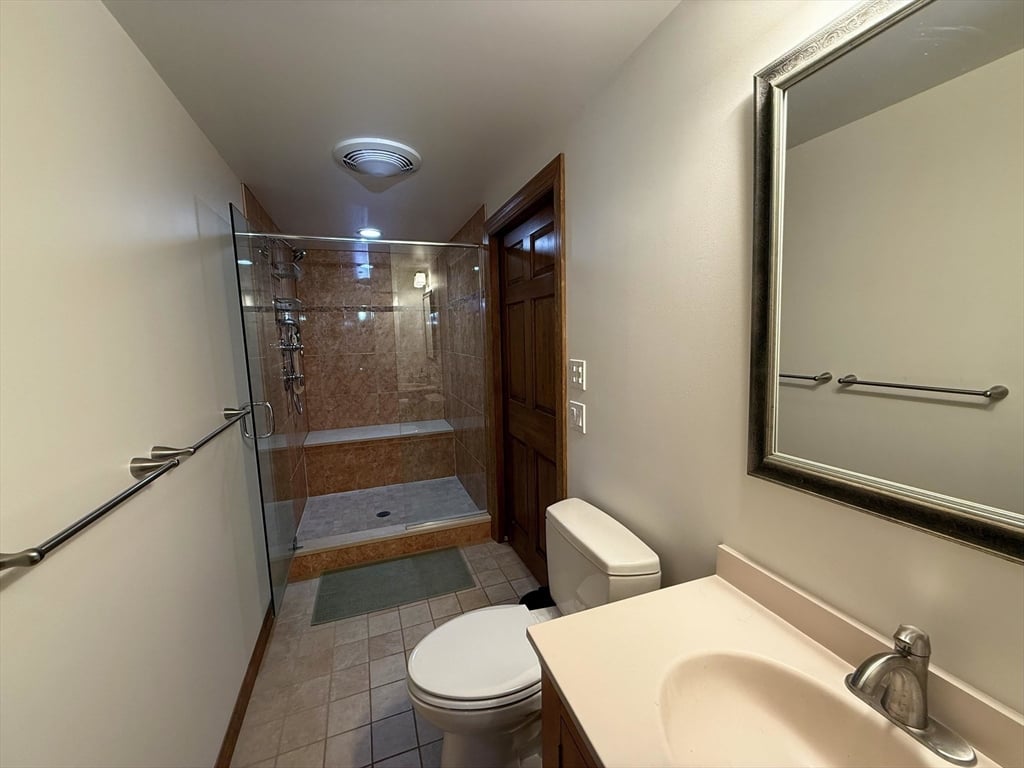 34 Gore Avenue Photo 13