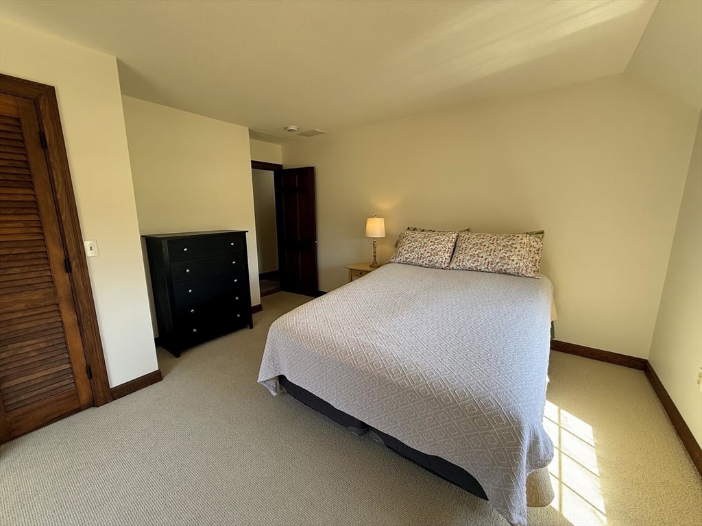 34 Gore Avenue Photo 16