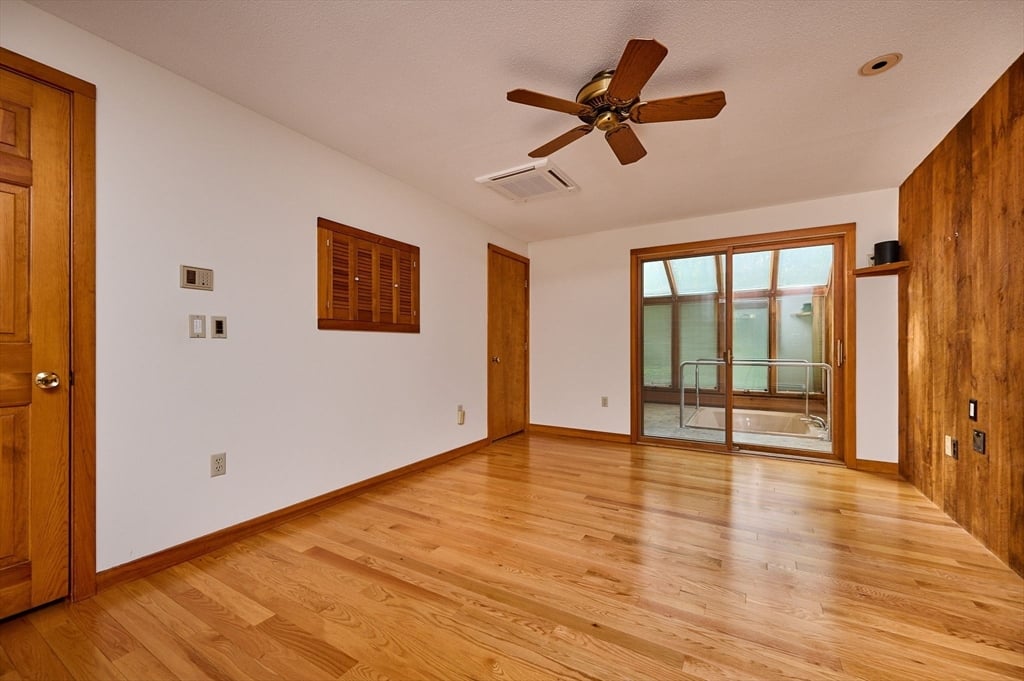 72 Meadow Wood Drive Photo 19