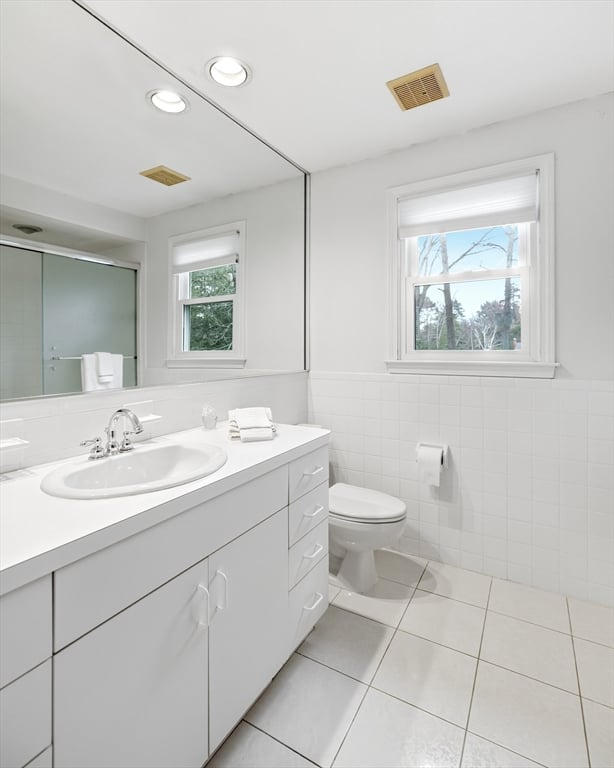 44 Canterbury Ln Photo 32
