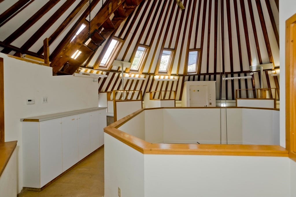 244 Main St Photo 15