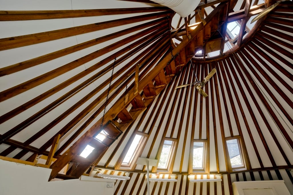 244 Main St Photo 16