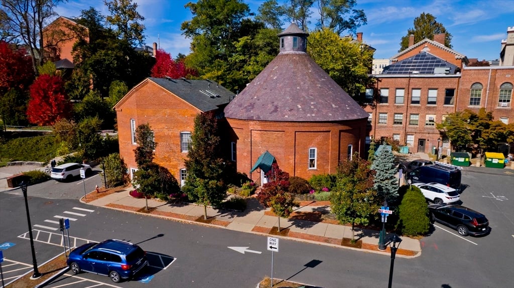 244 Main St Photo 27