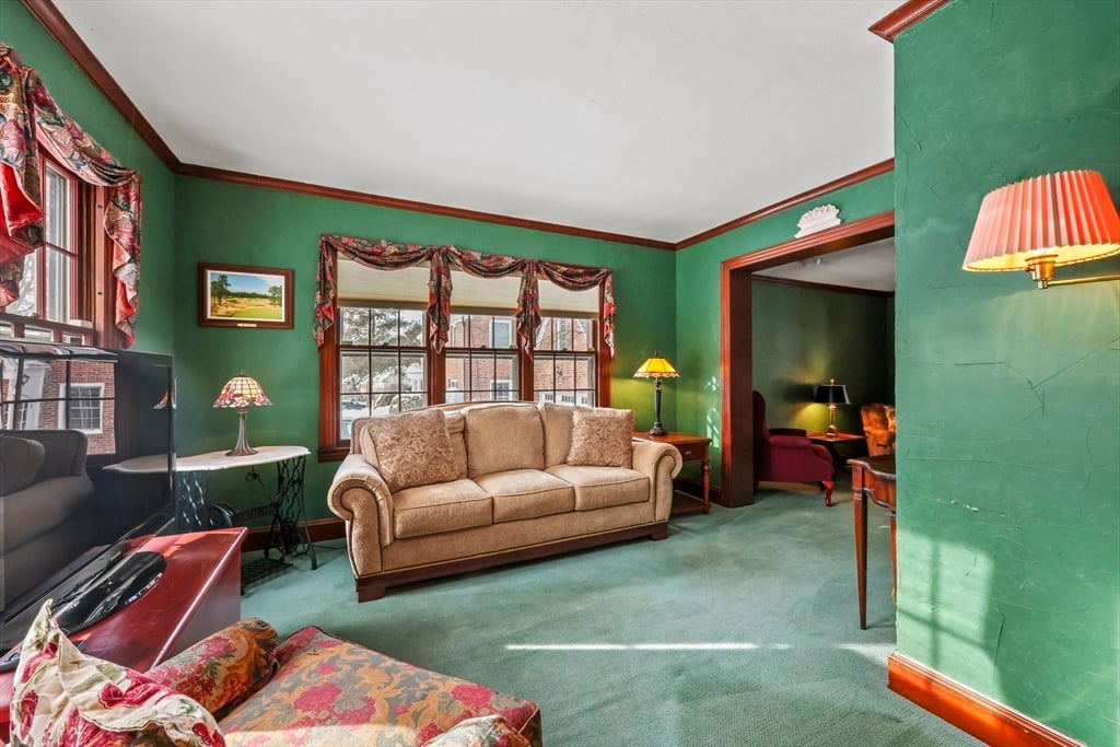 58 Englewood Road Photo 6