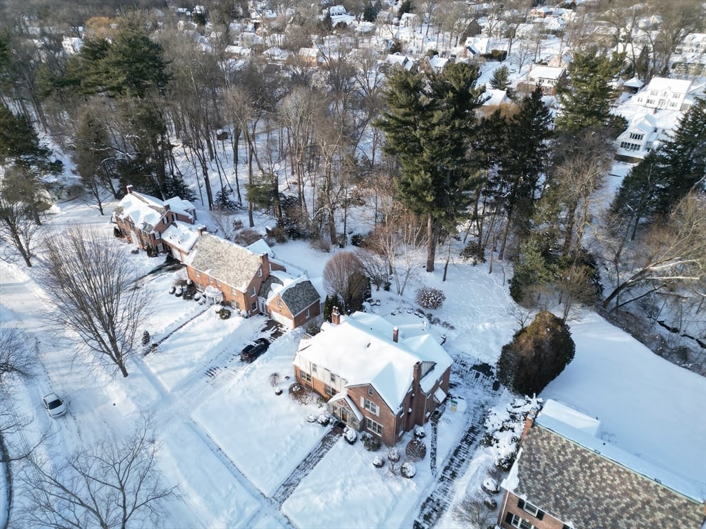 58 Englewood Road Photo 39