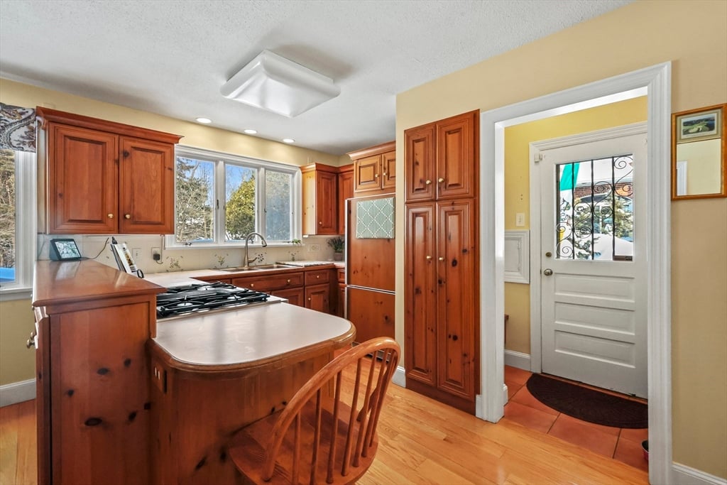 58 Englewood Road Photo 14