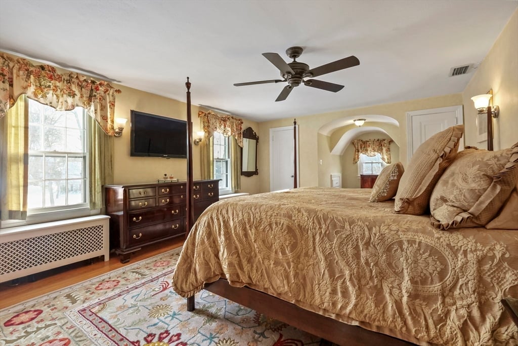 58 Englewood Road Photo 19